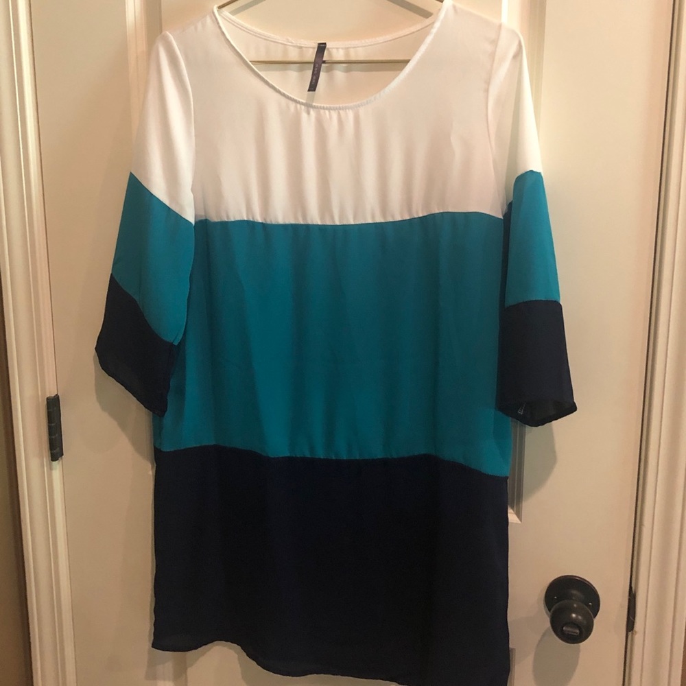 Mon Ami Tunic - Picture 5 of 6